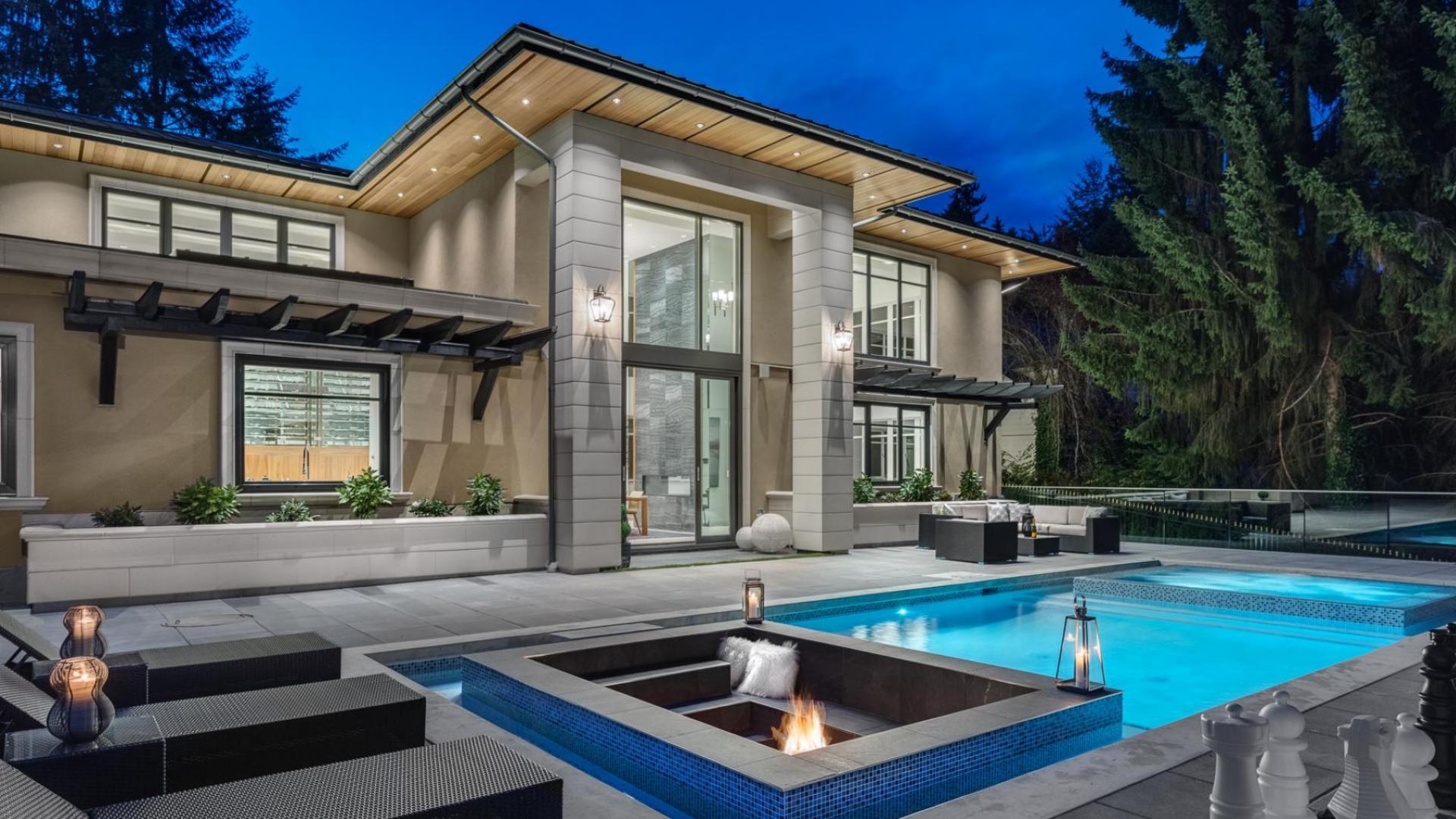 595 King Georges Way